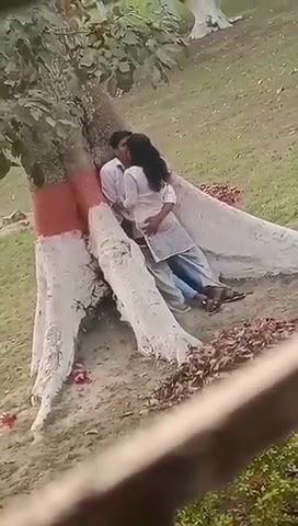 Viral Tamil College Lover Outdoor Romance Secretly Recorded2