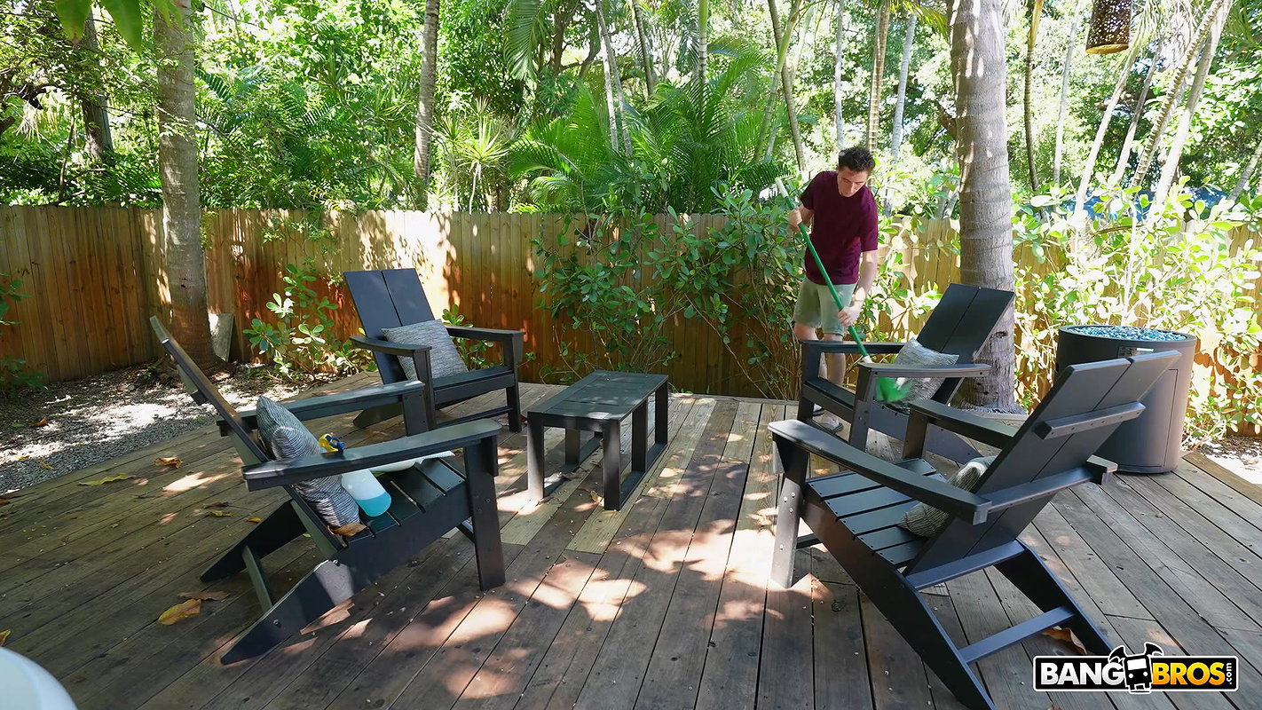 Mom Is Horny with Destiny Jaymes in A Little Motivation