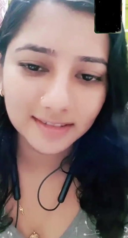 Cute expression gf Showing her big melons on vc with big smile