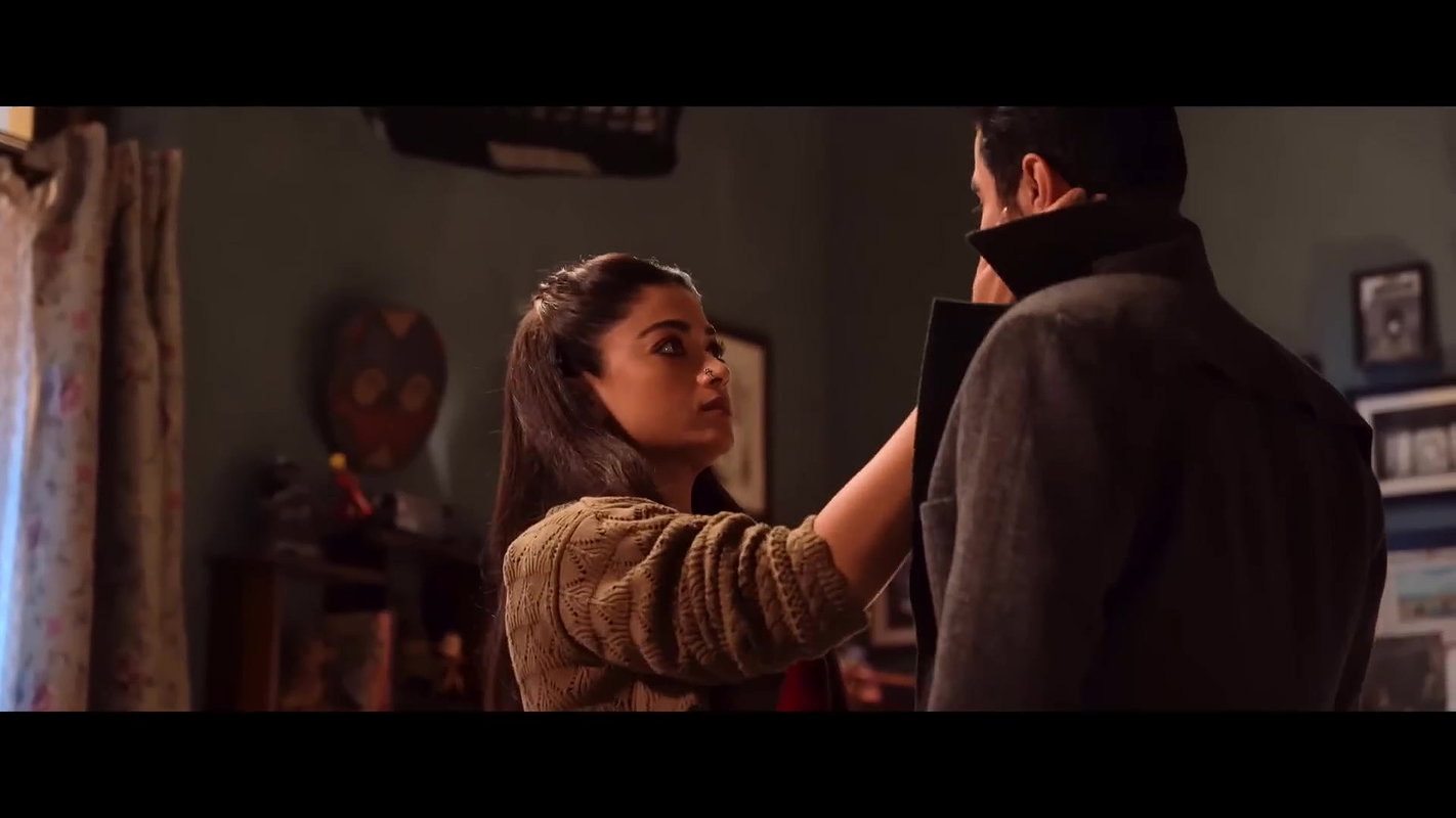 Slutty Rashmika Mandanna Super Hot Milky Boobs & Navel Show-1080P