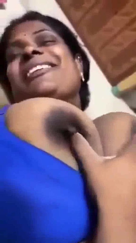 Tamil Aunty Playing Horny with Lover