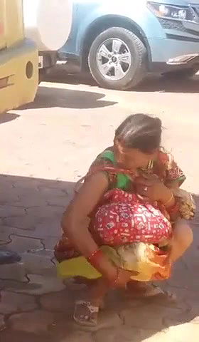 Mature Aunty Pissing Behind The Bus Secretly Recorded