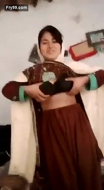 Beautiful Pathan Girl Showing Boobs