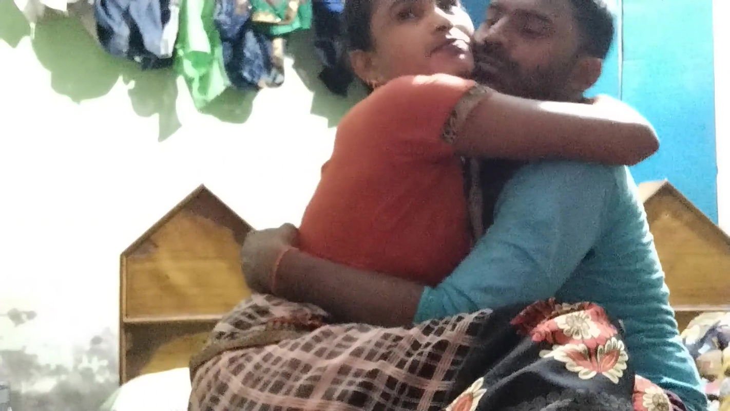 Dost ki saali ke saat kiya fhul injoye Indian sex