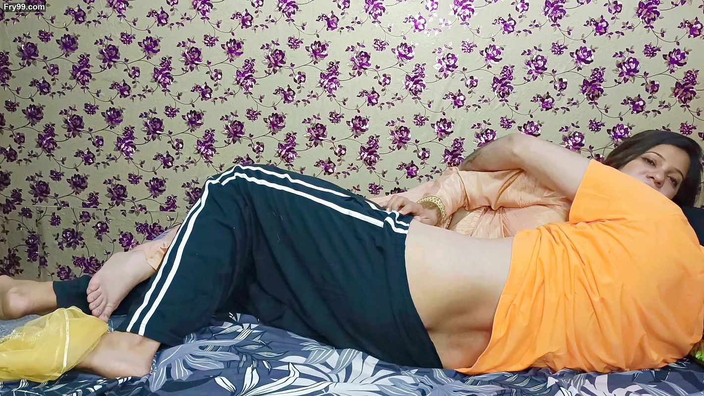 My Muslim stepsister caught me jerking off and handjob my dick in my bedroom