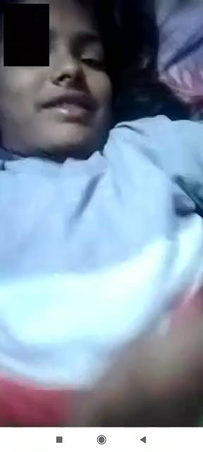 Desi girl showing