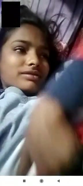 Desi girl showing