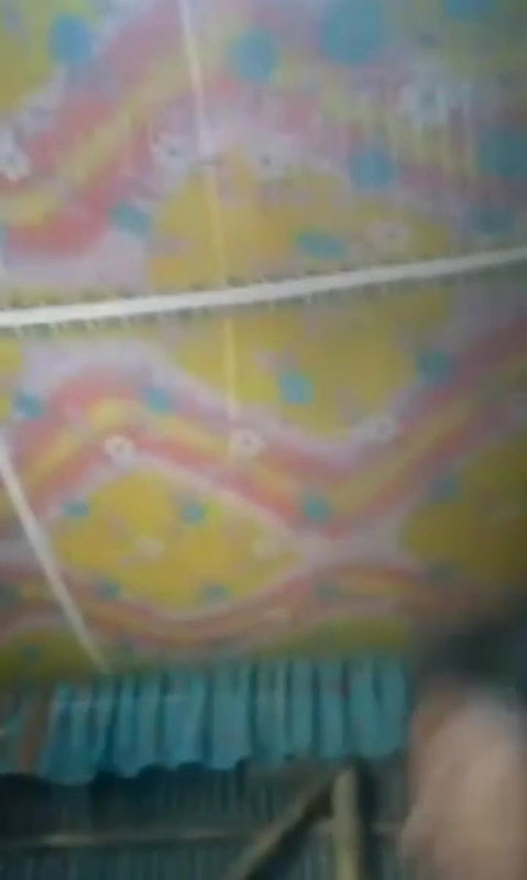 Desi village bhabi show her pussy