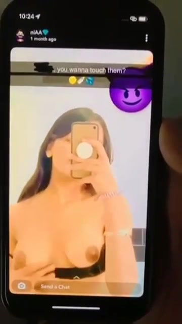 Desi slim teen leaked snaps