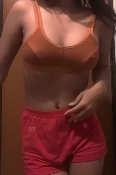 Desi hot figure teen making nude snap