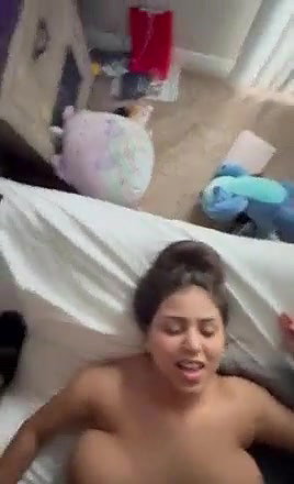 Chubby Girlfriend Hard Fucking In Different Positions