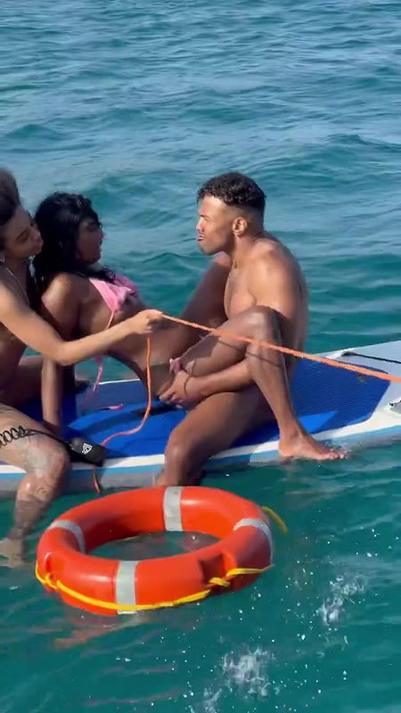 Indian suraya ndia threesome fuking in middle of water on boat