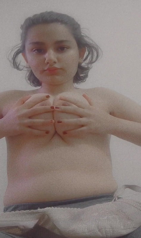 Beautiful Girlfriend Showing Boobs