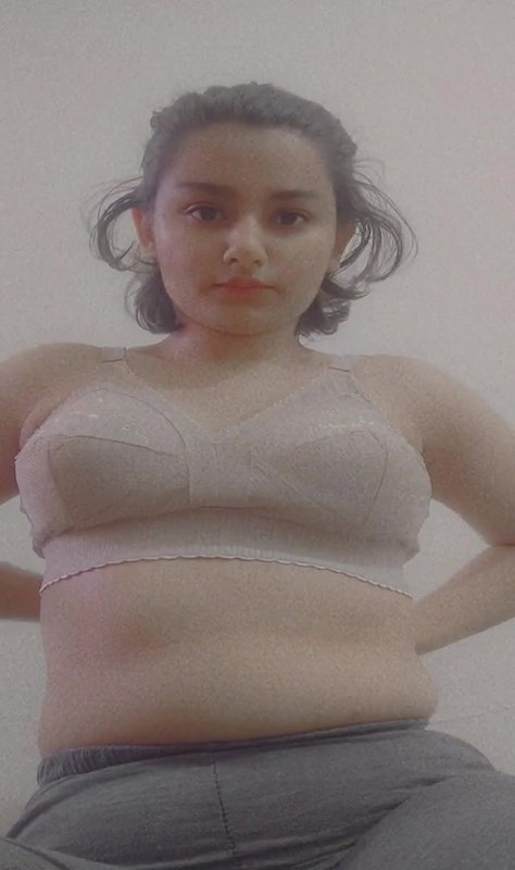 Beautiful Girlfriend Showing Boobs