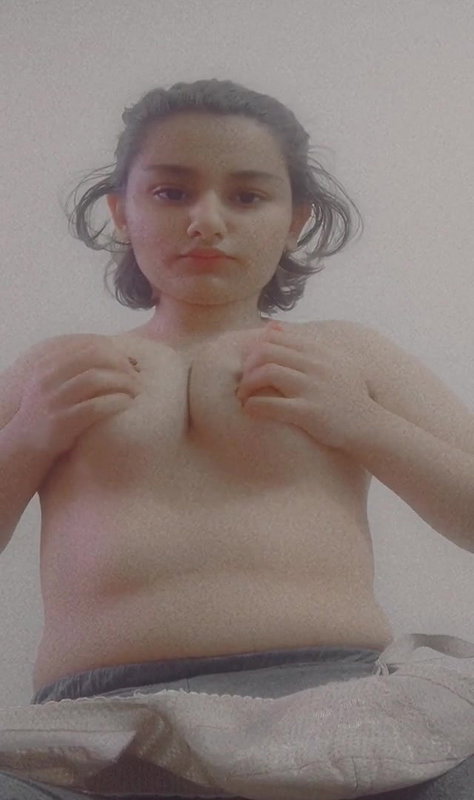 Beautiful Girlfriend Showing Boobs