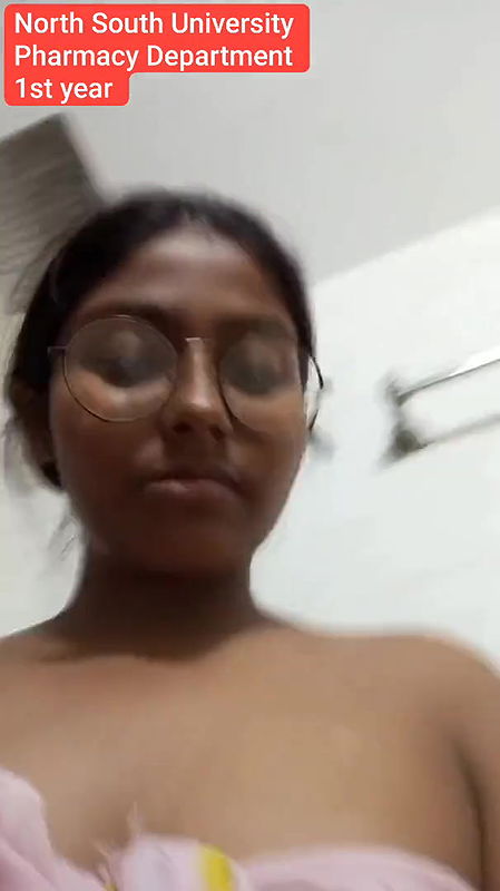 Bengali babe pussy fingering and ass hole show on video call