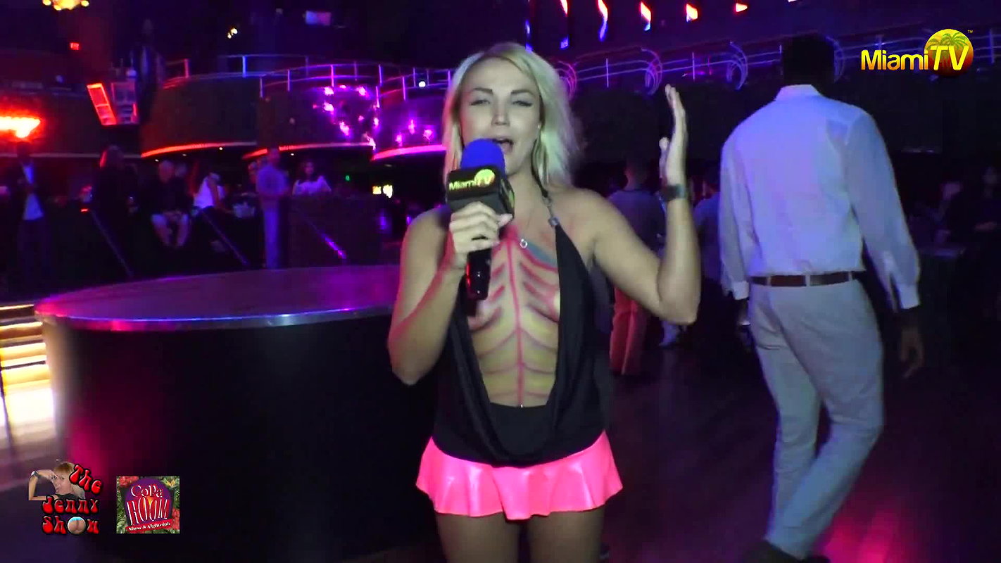 Jenny Scordamaglia Hot Hanging Boobs Show
