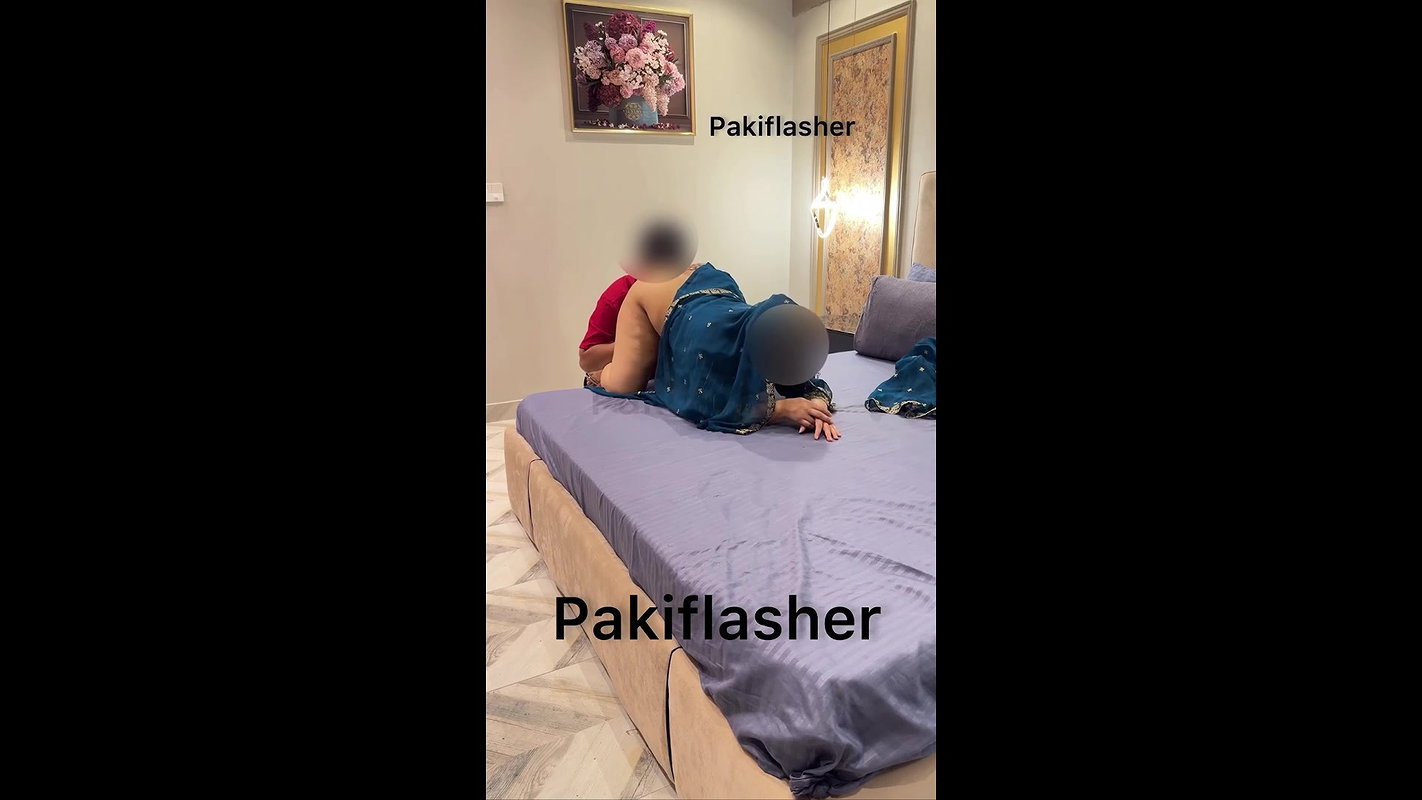 Paki flasher sania fucking by pizza delivery boy