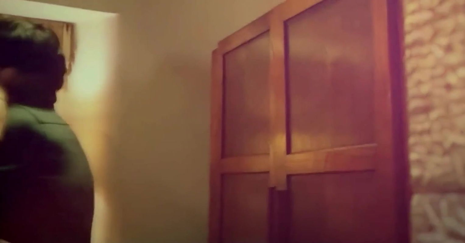 Rasika Dugal Kiss Scene Lord Curzon Ki Haveli