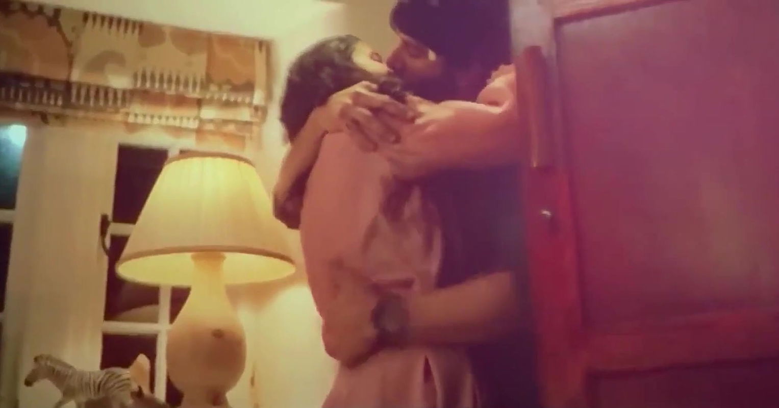 Rasika Dugal Kiss Scene Lord Curzon Ki Haveli