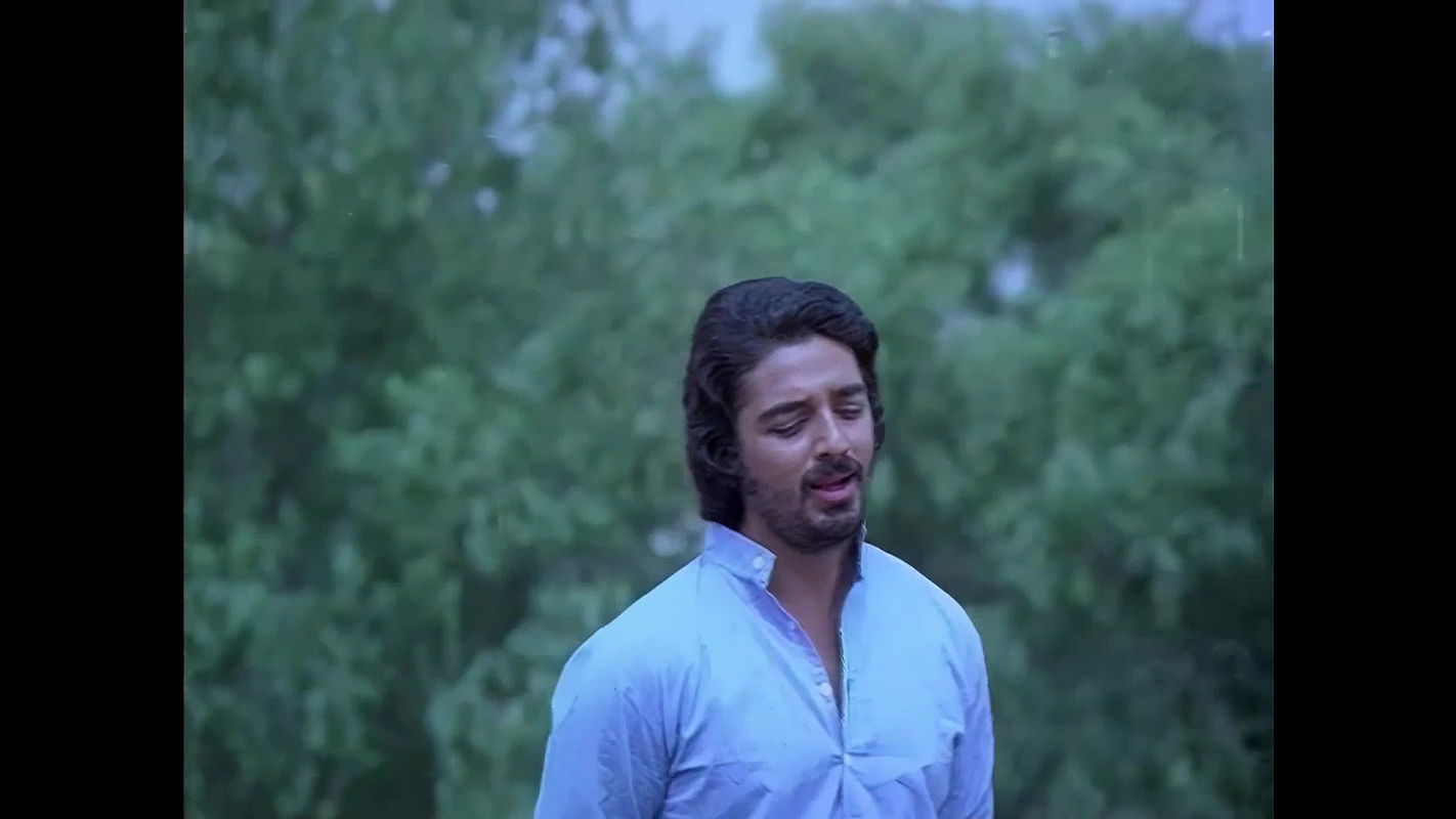 Sridevi Hot Boob Ass Shake Song3-Varumaiyin Niram Sivappu1980