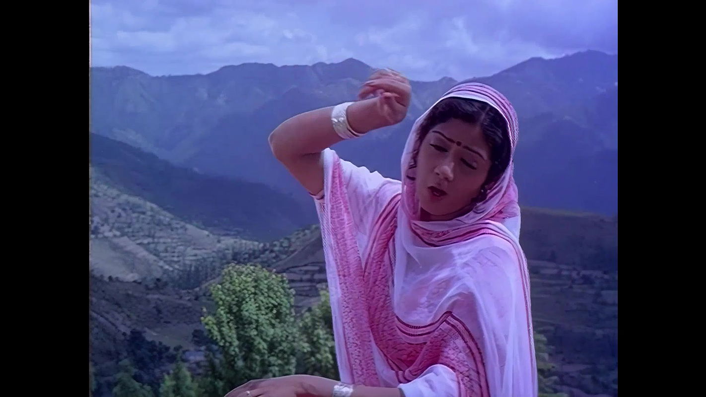 Sridevi Hot Boob Ass Shake Song4-Varumaiyin Niram Sivappu19802