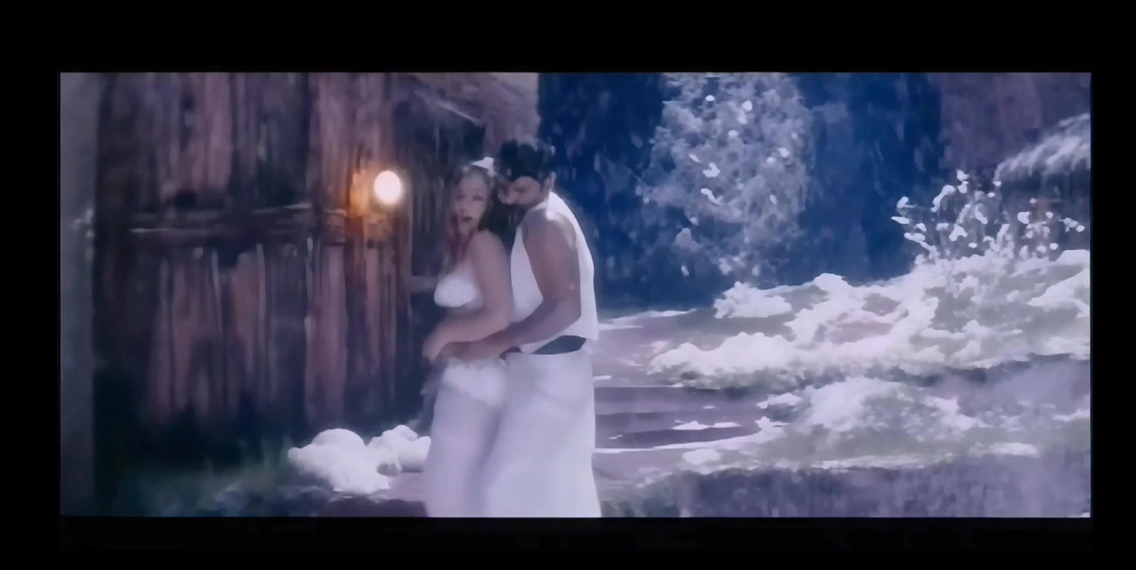 Priyanka trivedi Hot song- Putham.puthiyathada Uncut- kadhal sadugudu