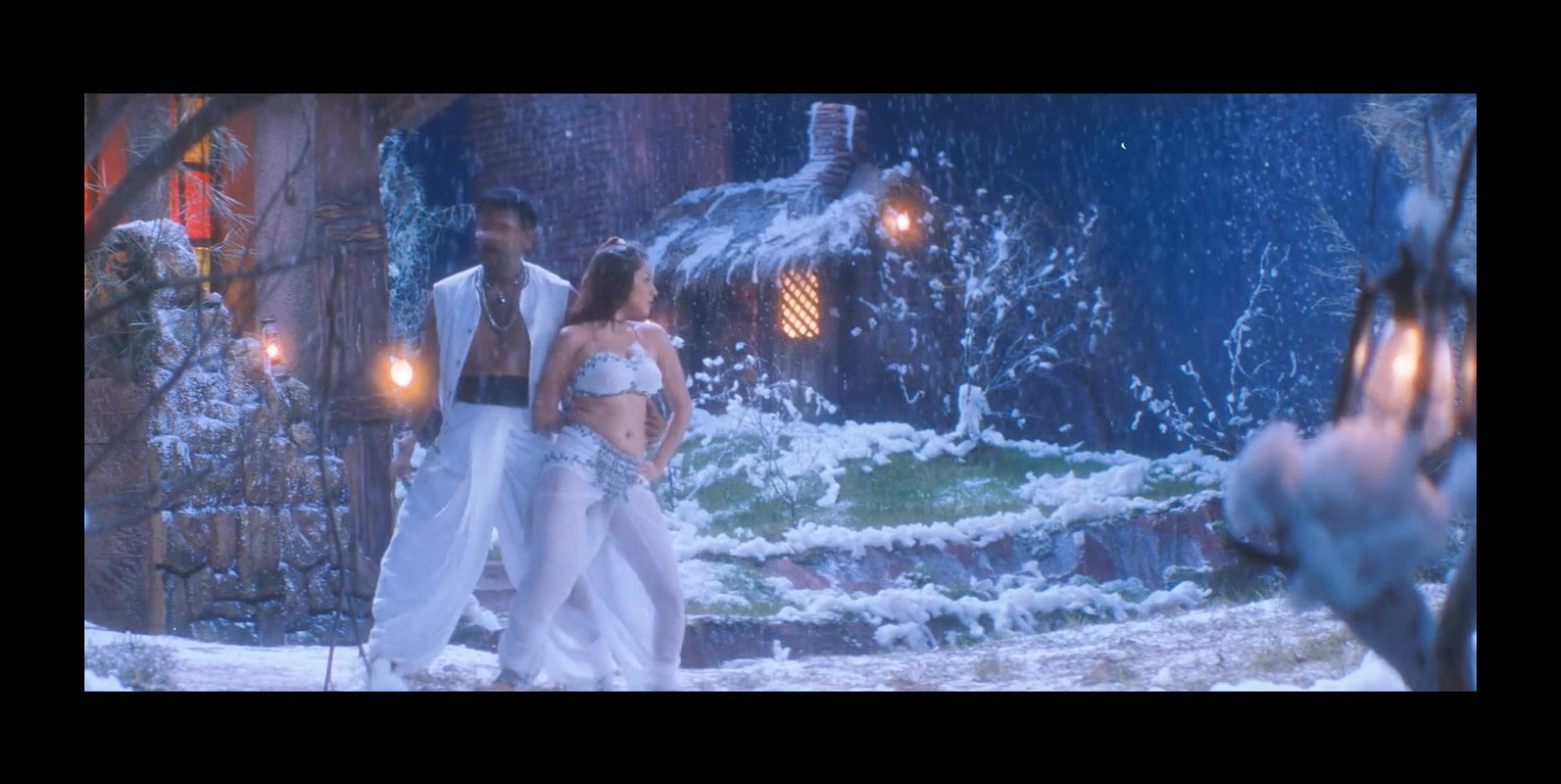 Priyanka trivedi Hot song- Putham.puthiyathada Uncut- kadhal sadugudu