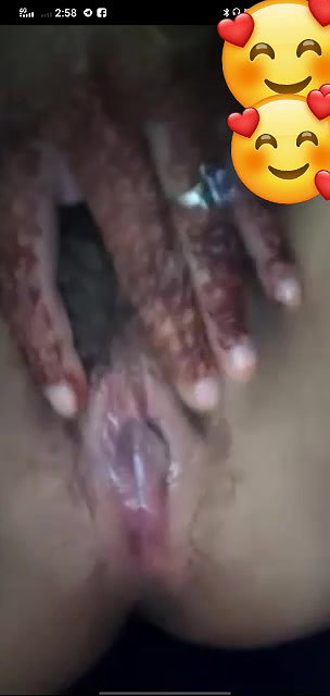Desi Village gf getting horny on vc