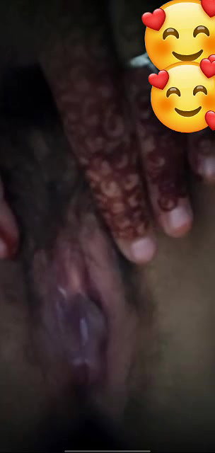 Desi Village gf getting horny on vc
