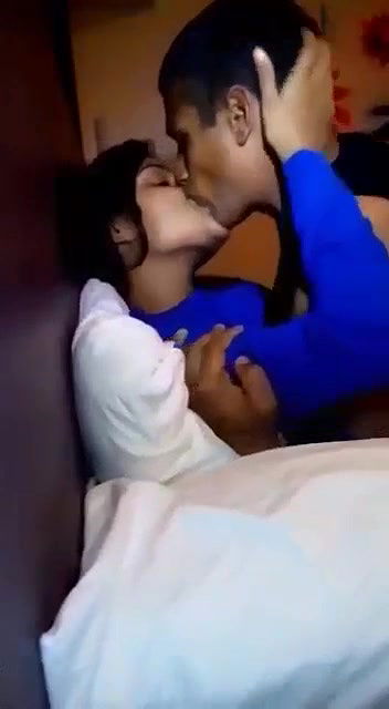 Horny College Lovers Kissing Boob Sucking