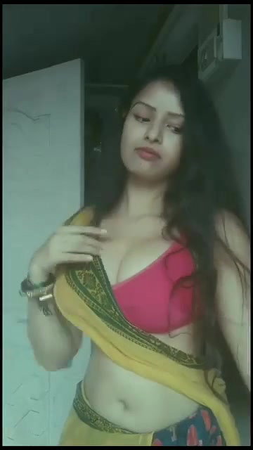 PANIKA SINHA SEXY SEDUCTIVE WAIST NAVEL TEASE