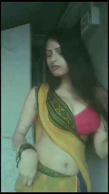 PANIKA SINHA SEXY SEDUCTIVE WAIST NAVEL TEASE