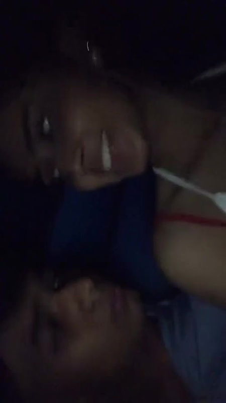 Beautiful Bangalore Girl Showing Boob And Kissing Boyfriend3