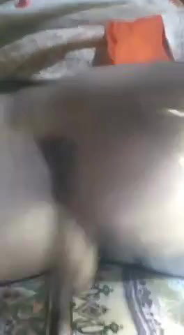 Desi Village aunty masturbating