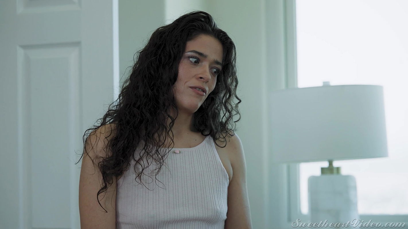 Sweetheart Video with Victoria Voxxx & Isa Bella in Sleeping With Her