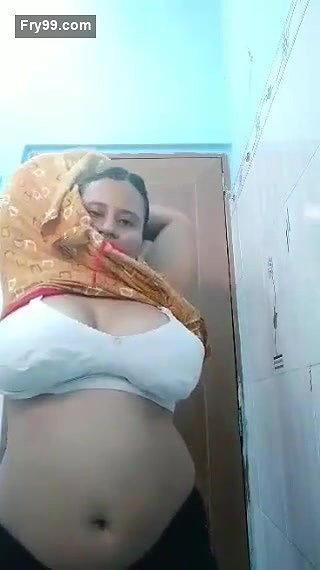 HugeMelon MikTanker Unsatisfied Bhabi Wet Pussy Fingering With Moaning