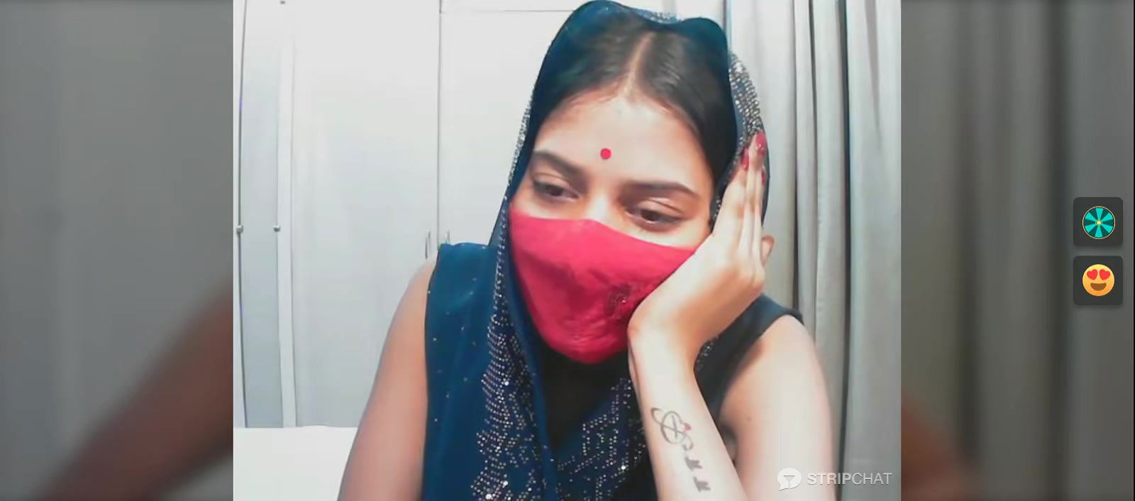 Desi Indian wife covering her sexy body with saree