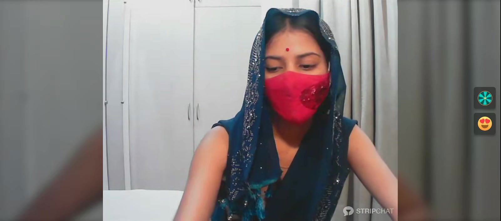 Desi Indian wife covering her sexy body with saree