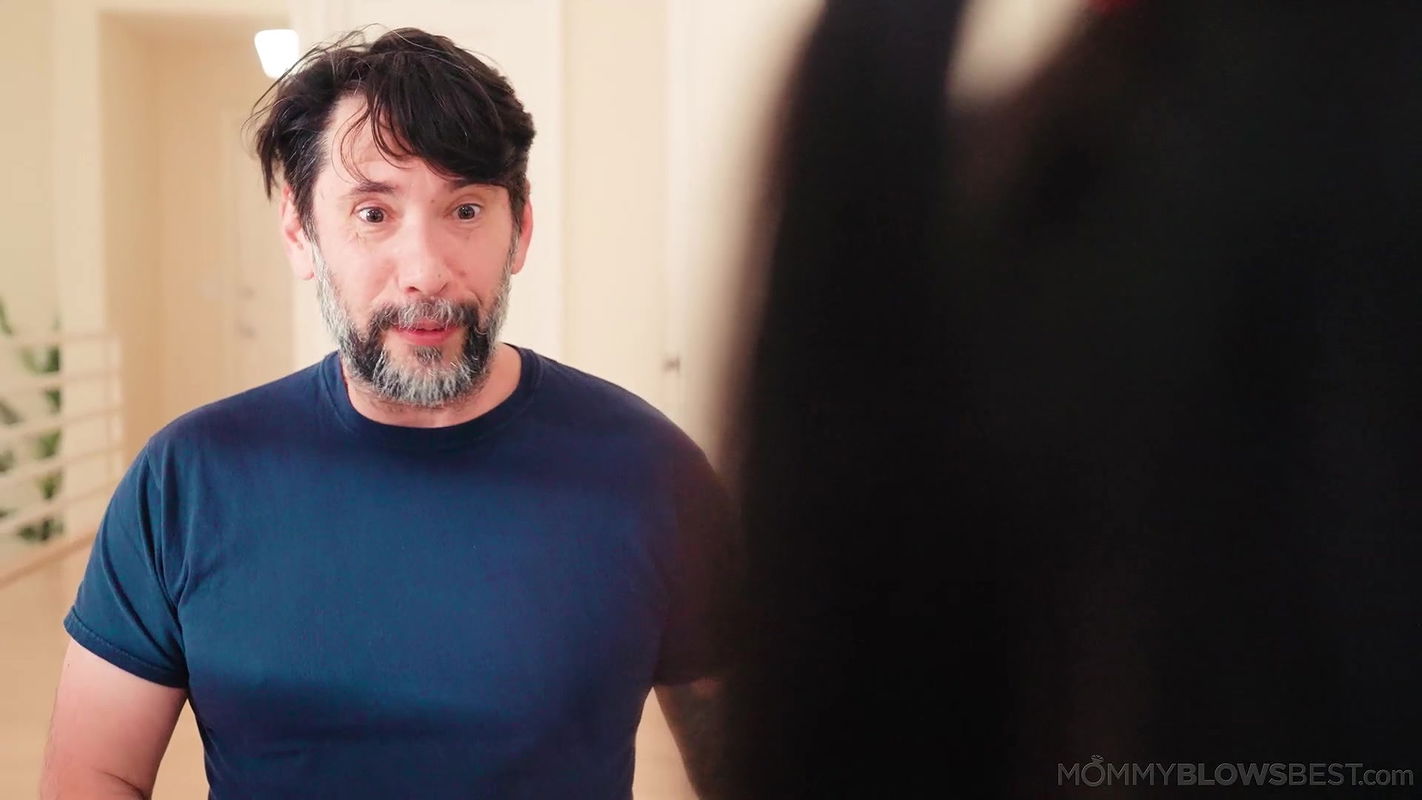 Mommy Blows Best with Kiki Cali in Catching Kiki At The Right Time