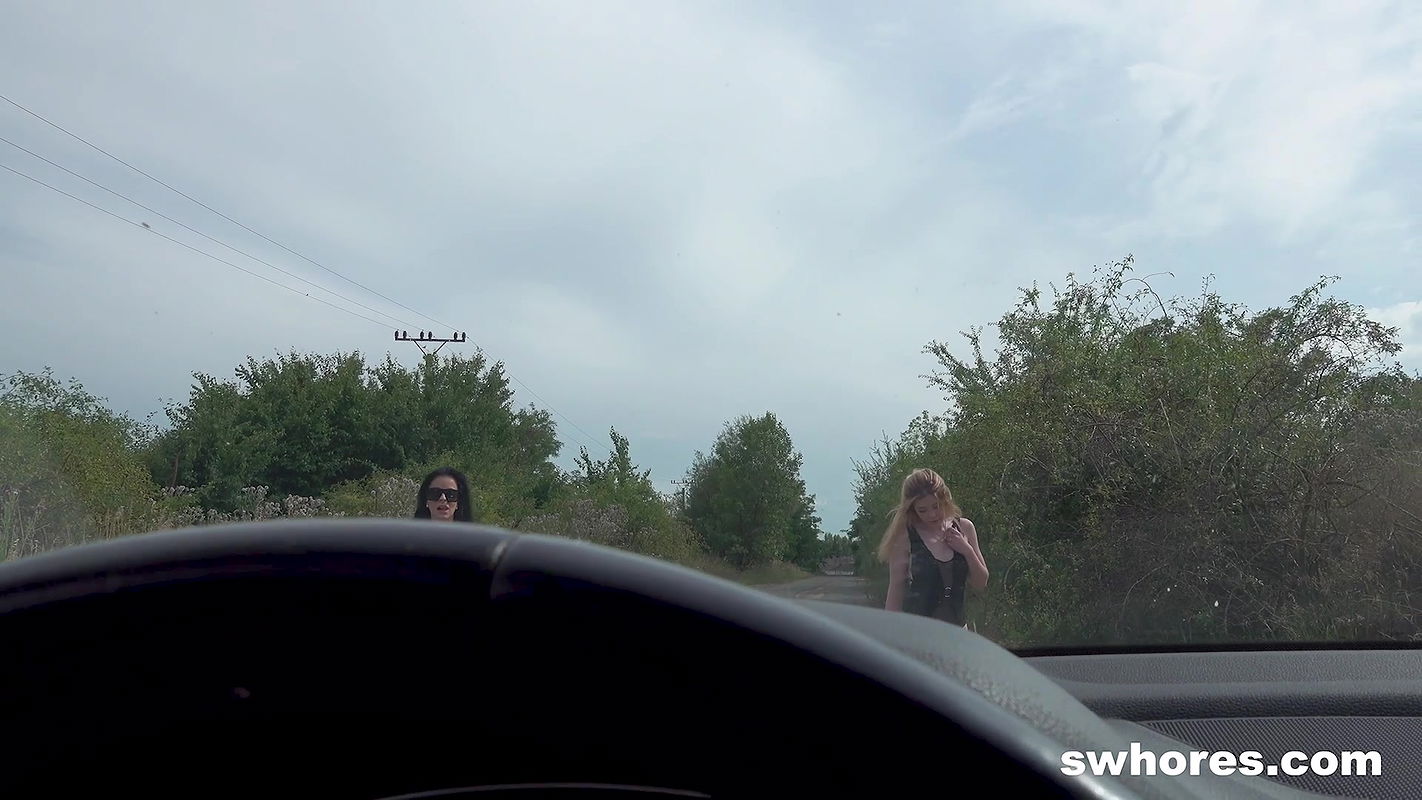 Swhores with Sofina Amrez & Bibia Luna in Girls raw foursome