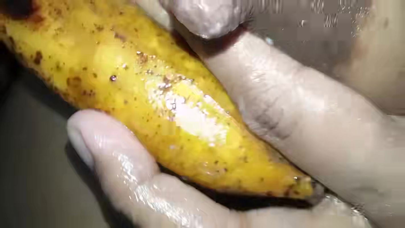 Bangladeshi wife is itching to get her husband abroad with bananas