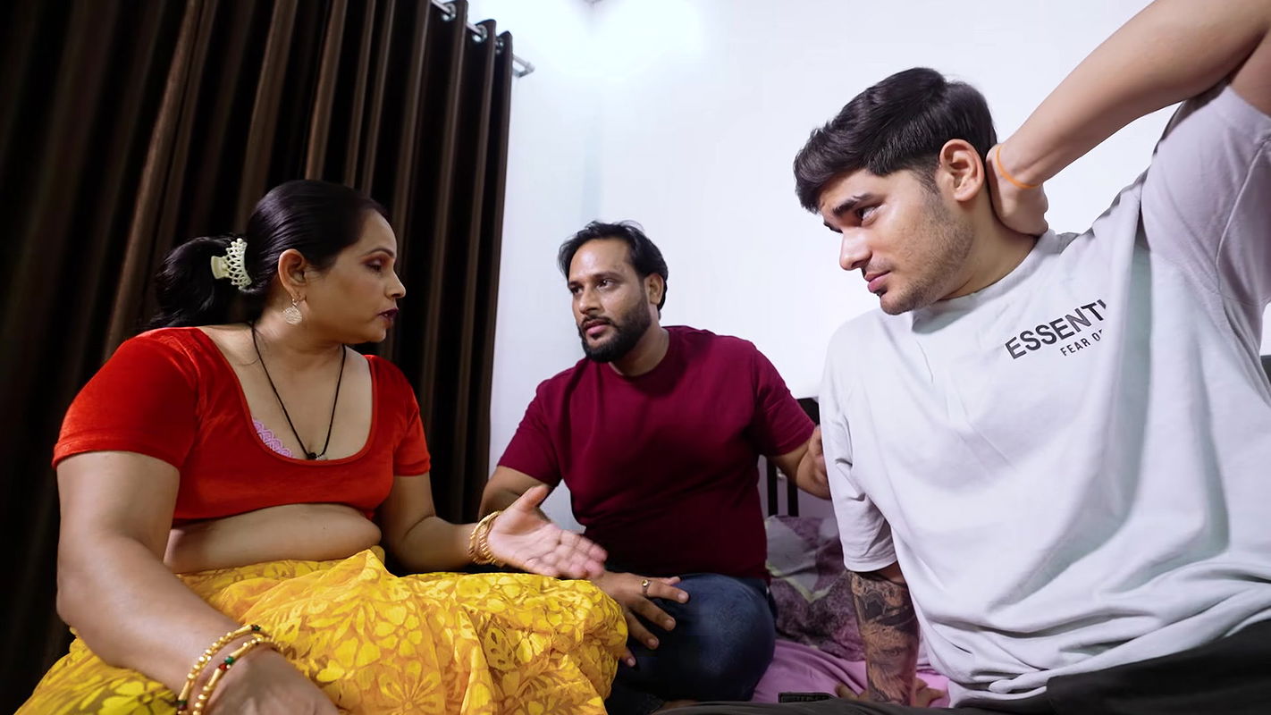 A HOUSE OWNER FUCKED HER MADE, REAL HOME MADE HARDCORE SEX