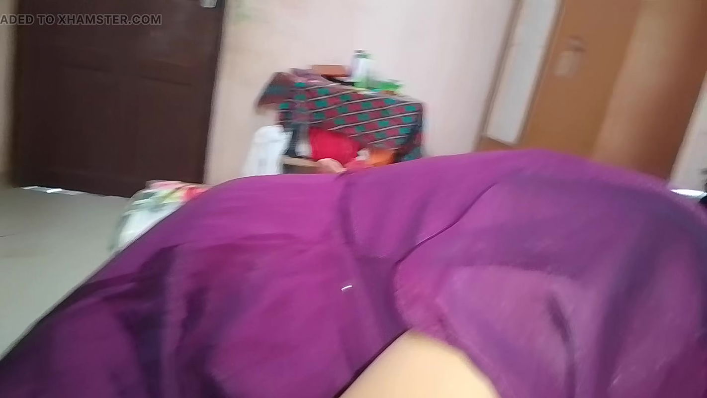 Indian housewife takes her husband’s penis in her mouth and squirts his milk