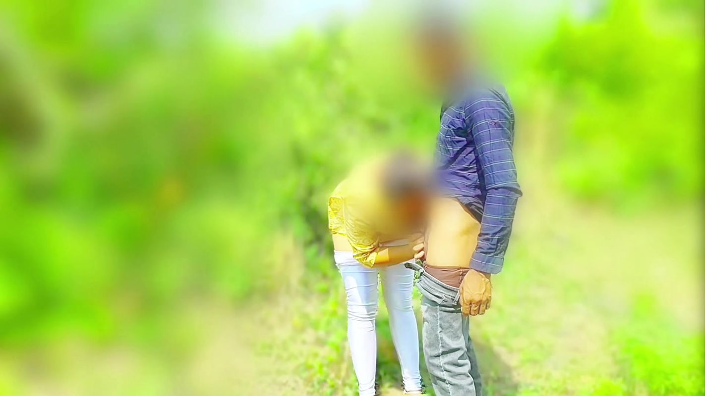 Desi beautiful village girl sex video First time outdoor, Desi Local Hot Village Girl Tight Pussy Free xxx video