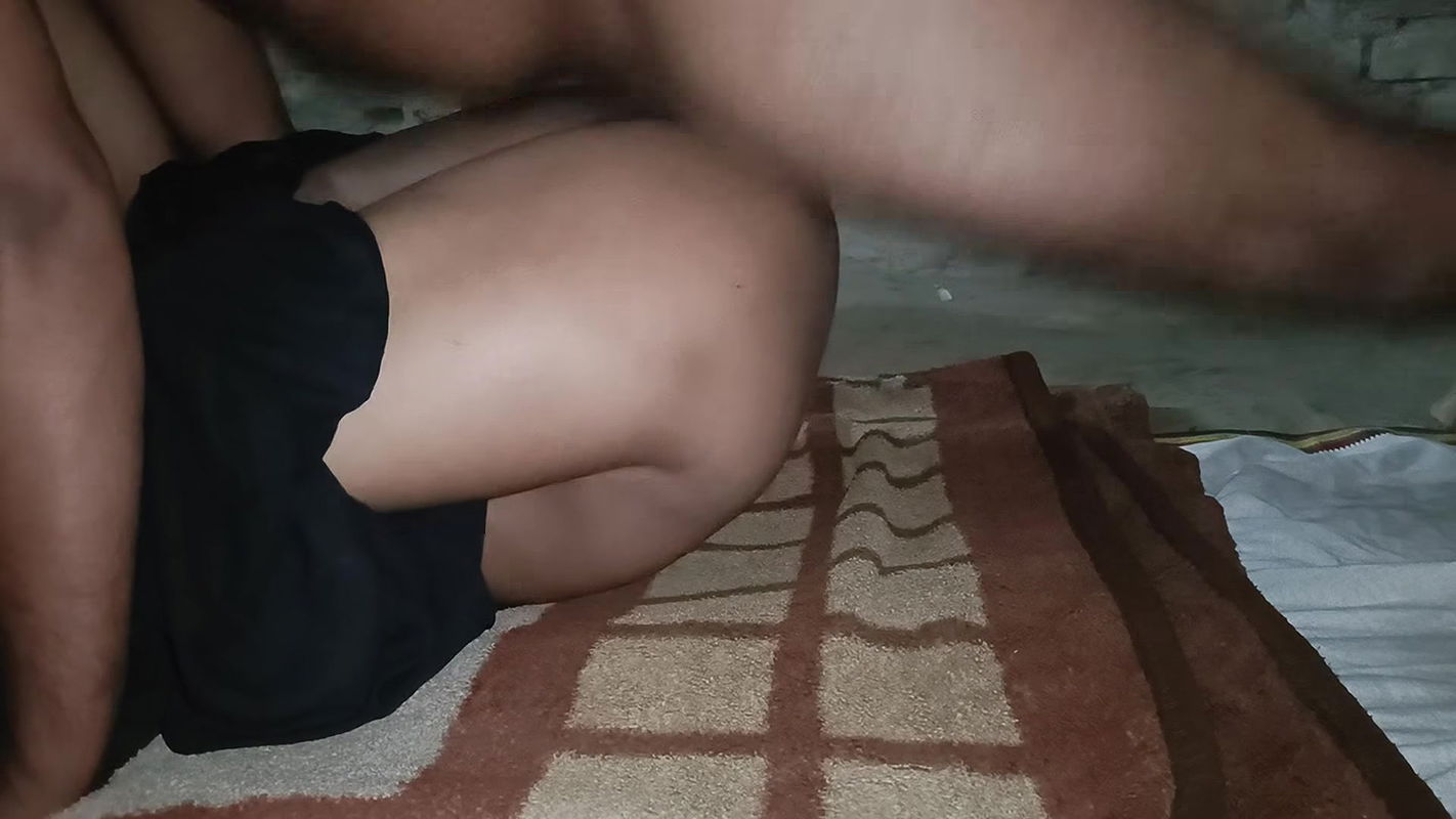 Meri pyari si aunty ki malish ki chudayi kar Dali