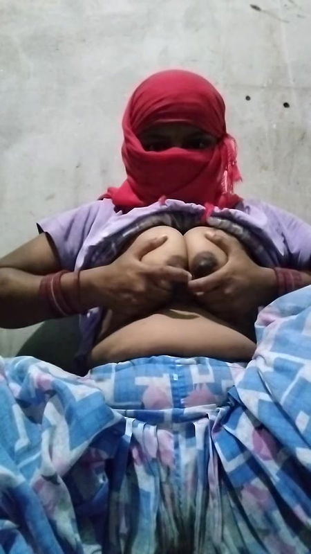 I am again present with the video of taking my dildo.