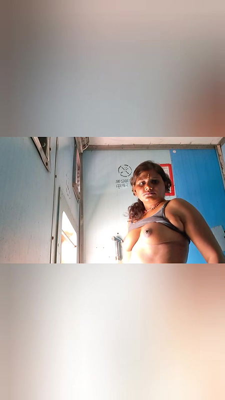 Desi Beautiful Girl Tight Pusssy First Time Xxx Videos, Desi Beautiful Village Girl sex videos