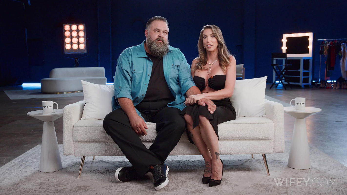 WIFEY with LorReign in LorReign And Anthony – Hotwife Cant Stop Squirting BBC Gangbang