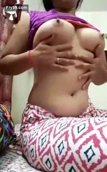BEAUTIFUL BANGLADESHI BHABHI SELFSHOT VIDEO